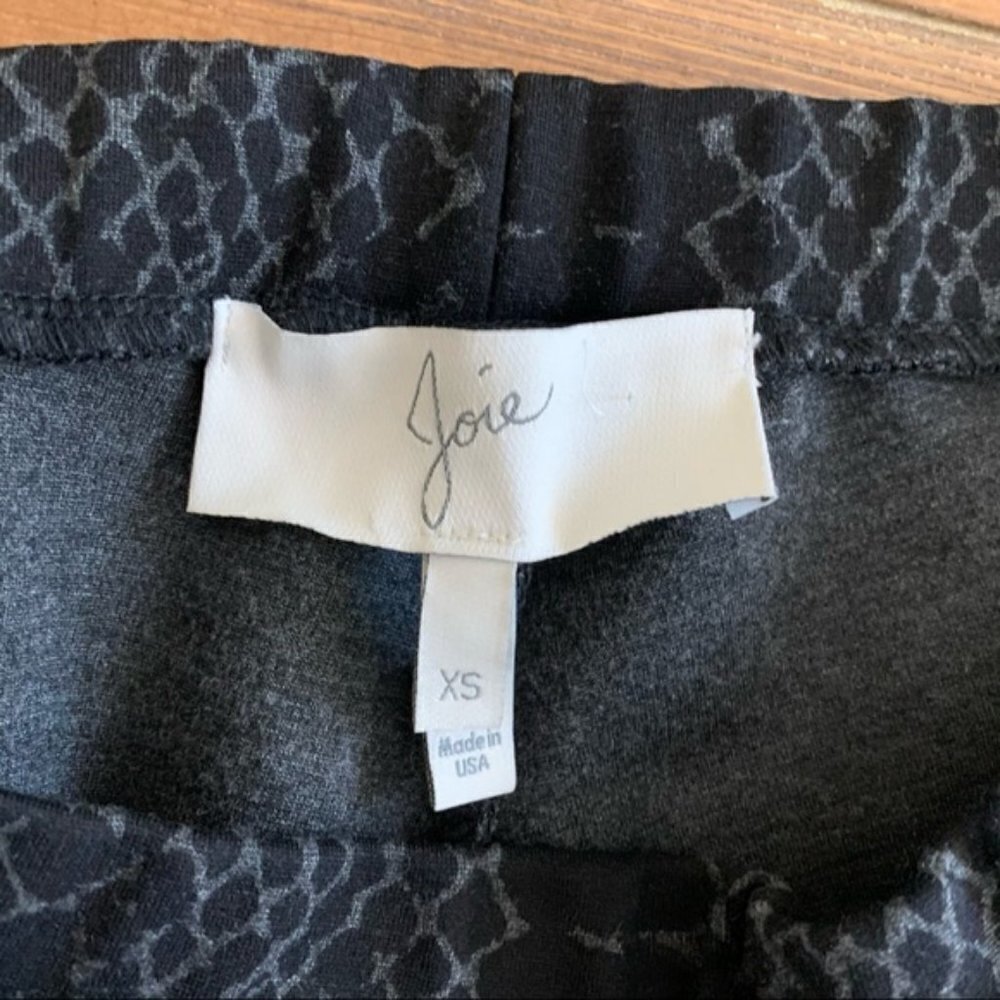 JOIE Black Reptile Print Sexy Leggings. Size XS. - Picture 5 of 6